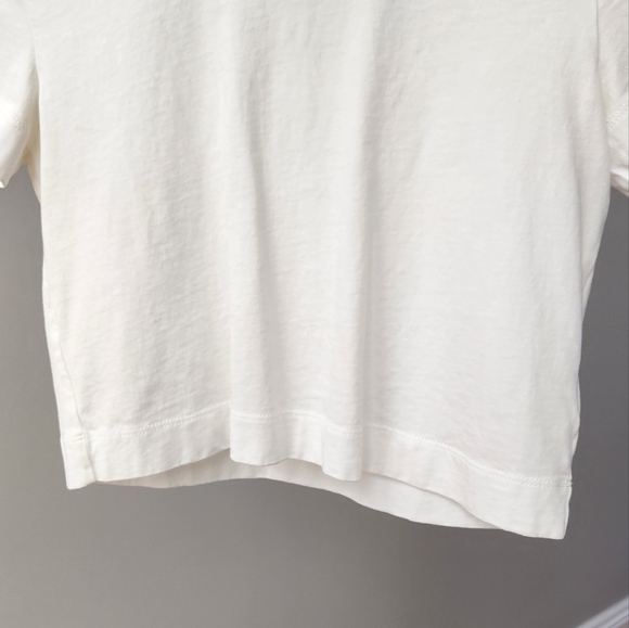 Wilfred Free Weekend T-Shirt - Picture 3 of 14